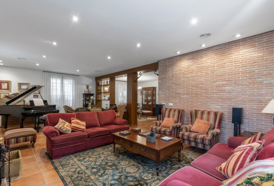 Resale - Villa - Torrevieja - La veleta