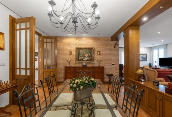 Resale - Villa - Torrevieja - La veleta