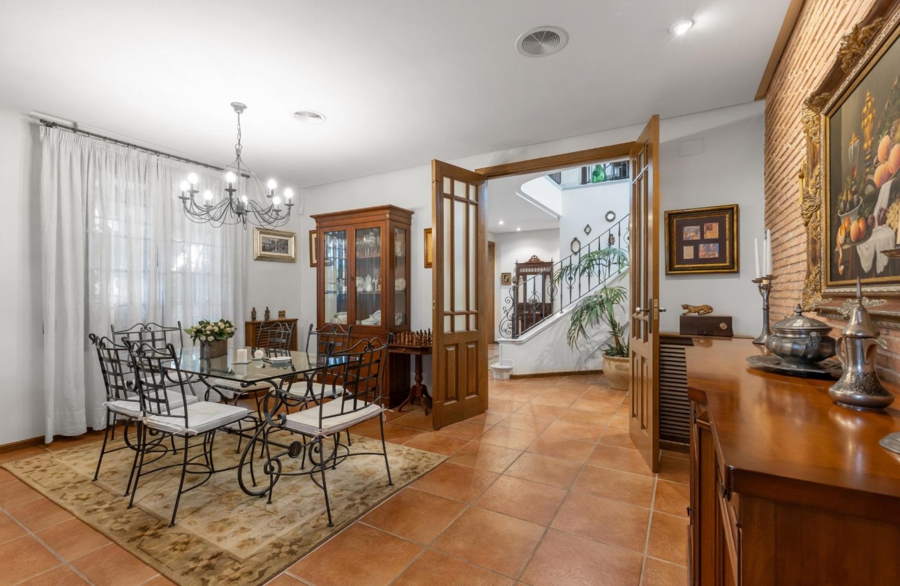 Resale - Villa - Torrevieja - La veleta