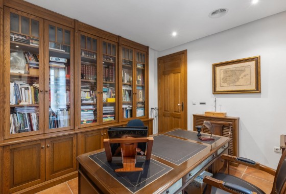 Resale - Villa - Torrevieja - La veleta