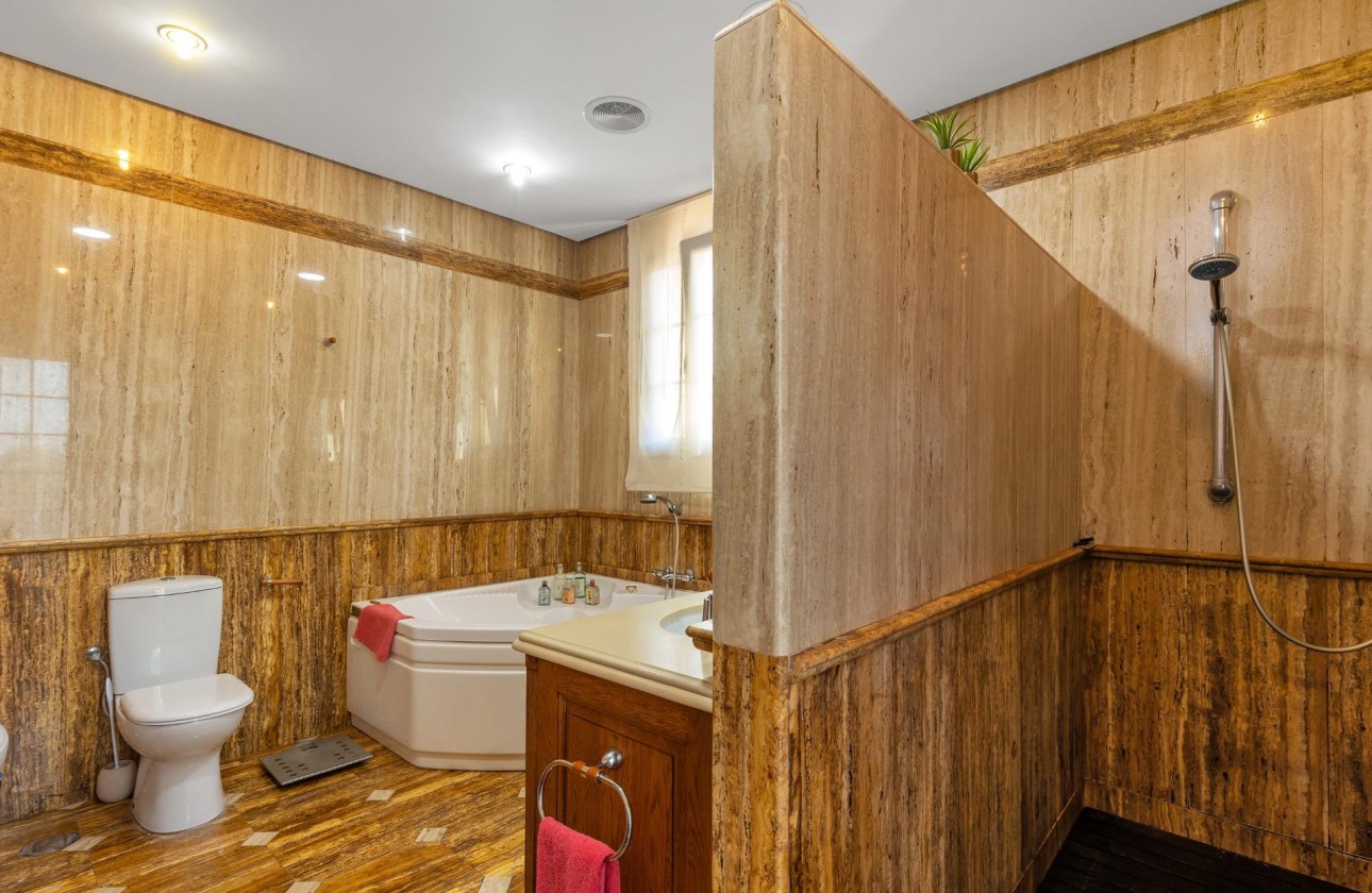 Resale - Villa - Torrevieja - La veleta