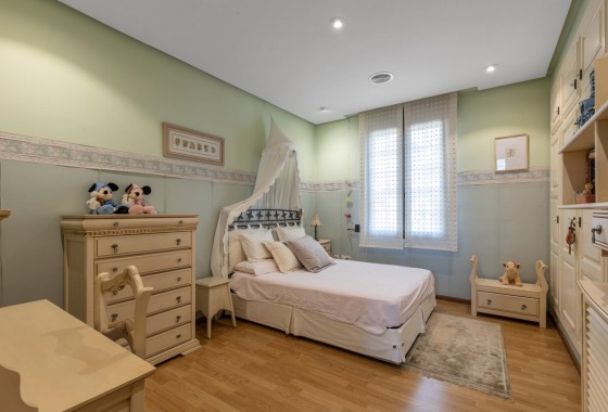 Resale - Villa - Torrevieja - La veleta