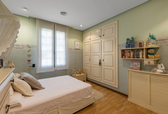 Resale - Villa - Torrevieja - La veleta