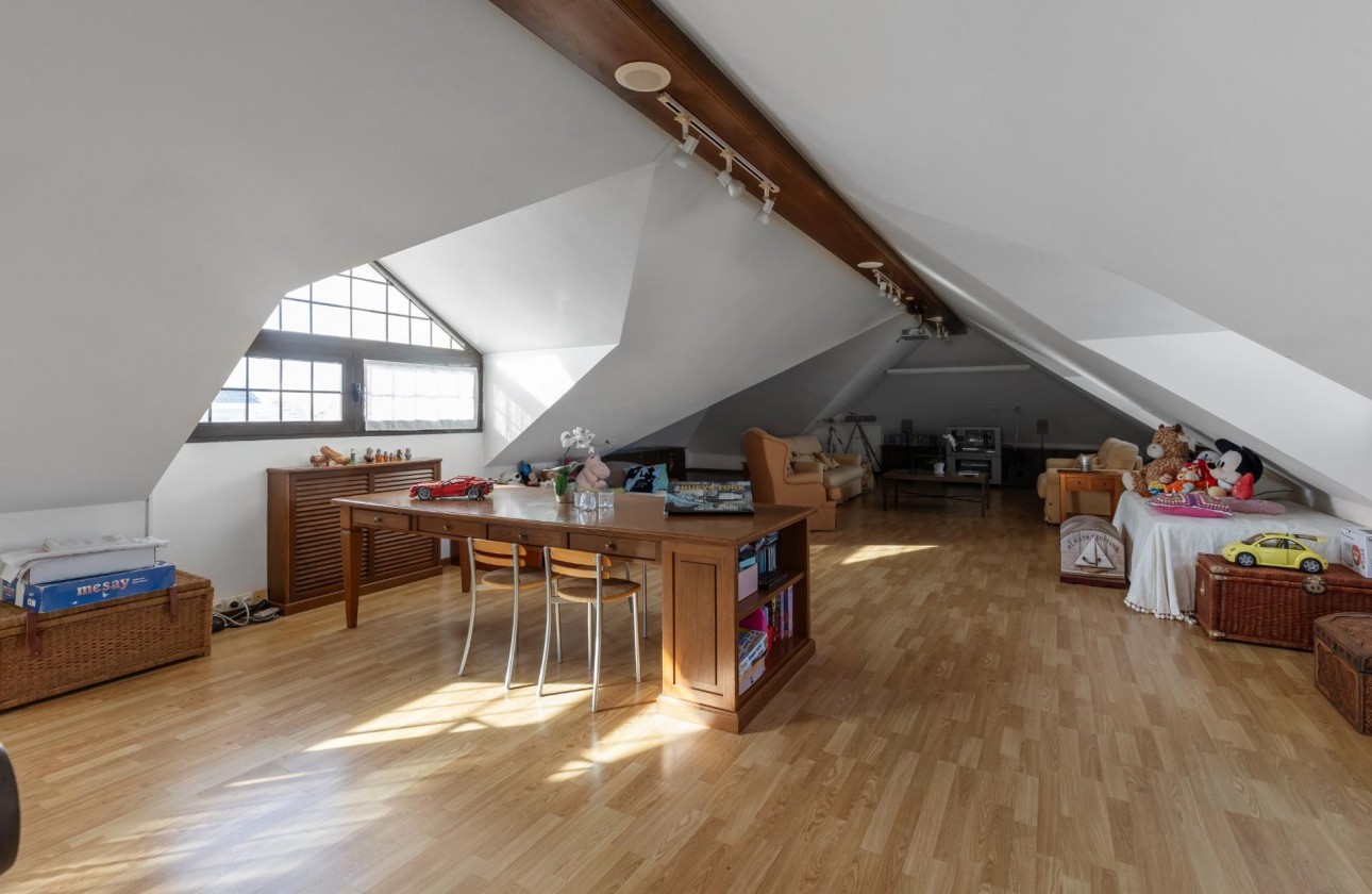 Resale - Villa - Torrevieja - La veleta