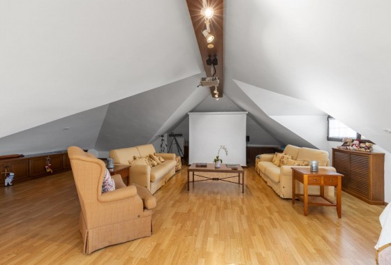 Resale - Villa - Torrevieja - La veleta