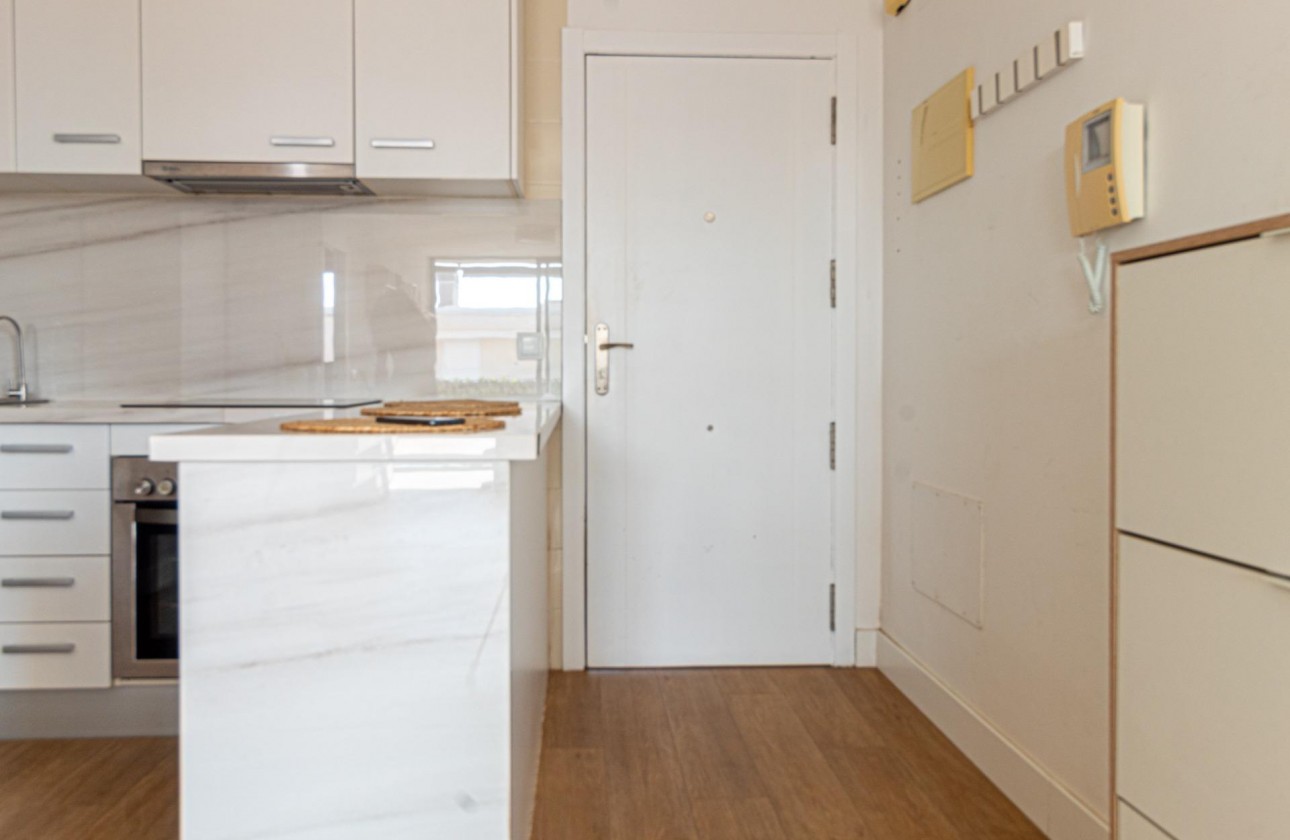 Resale - Apartment / flat - Orihuela Costa - Los Dolses