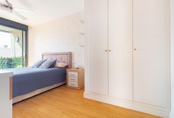 Resale - Apartment / flat - Orihuela Costa - Los Dolses