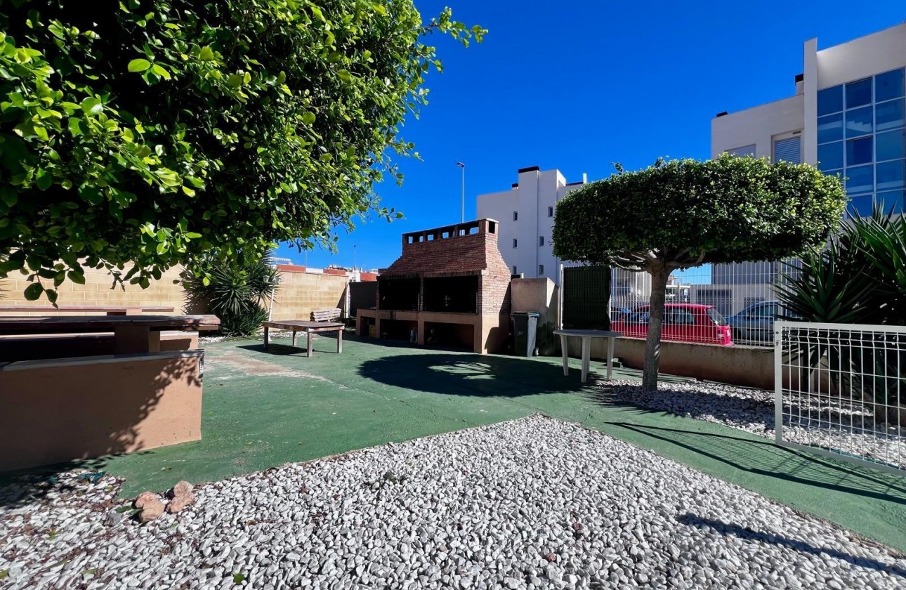 Resale - Apartment / flat - Orihuela Costa - Los Dolses