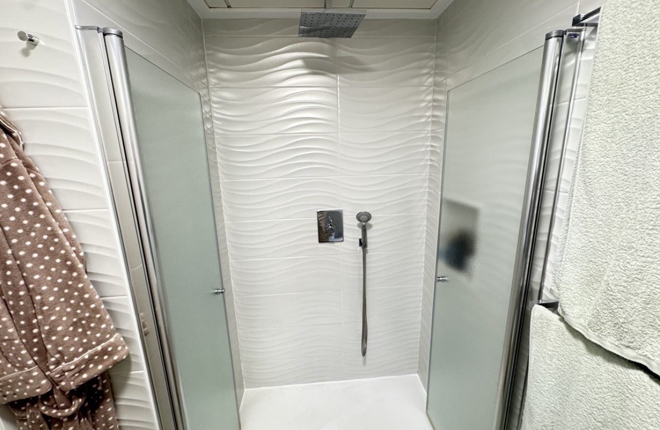 Resale - Apartment / flat - Villamartin