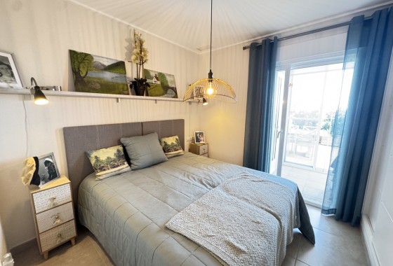 Resale - Apartment / flat - Villamartin