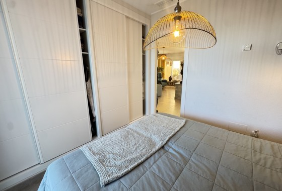 Resale - Apartment / flat - Villamartin