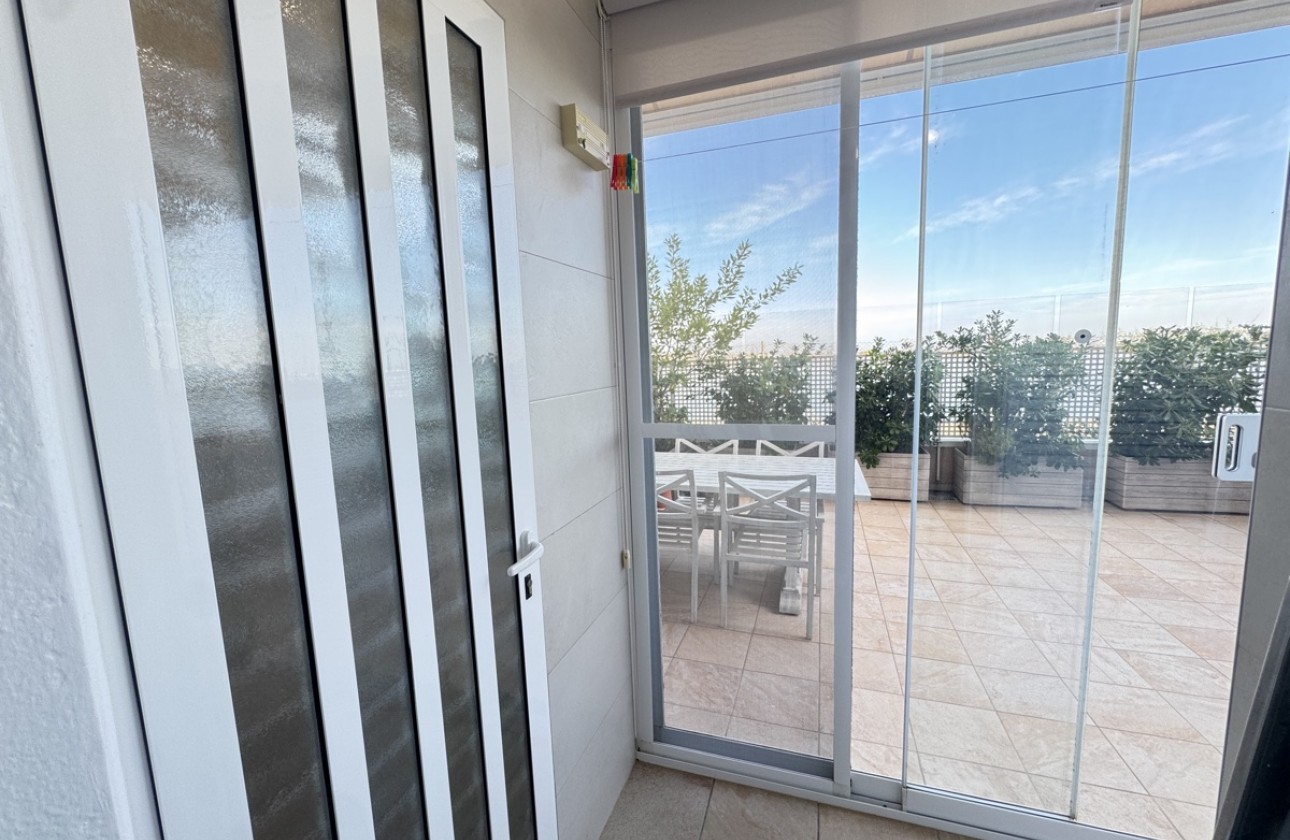 Resale - Apartment / flat - Villamartin