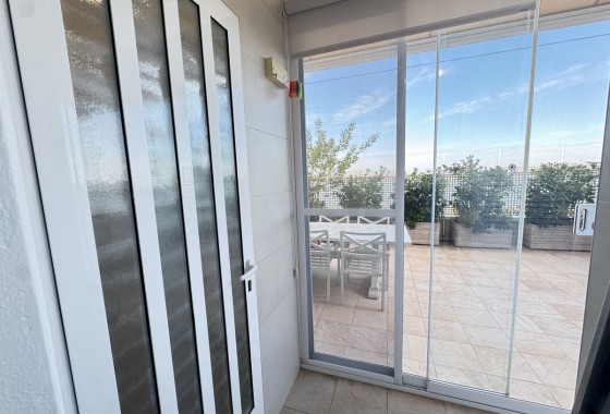 Resale - Apartment / flat - Villamartin