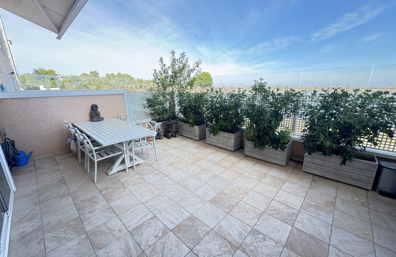 Resale - Apartment / flat - Villamartin