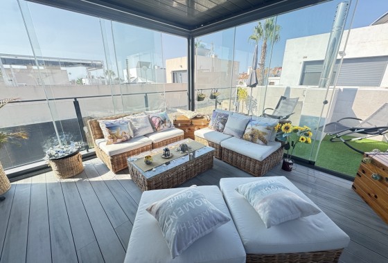 Resale - Villa - Villamartin