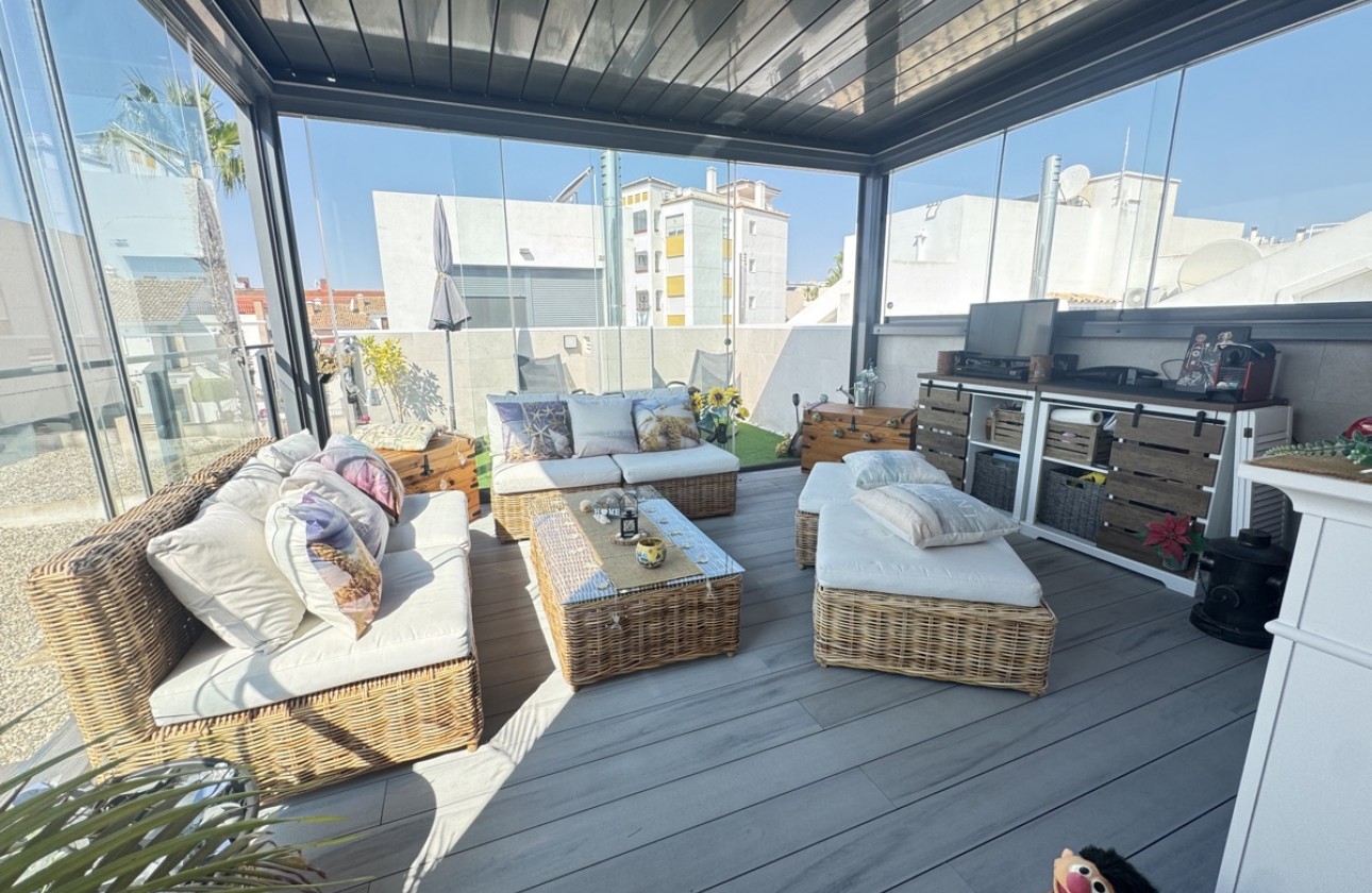 Resale - Villa - Villamartin