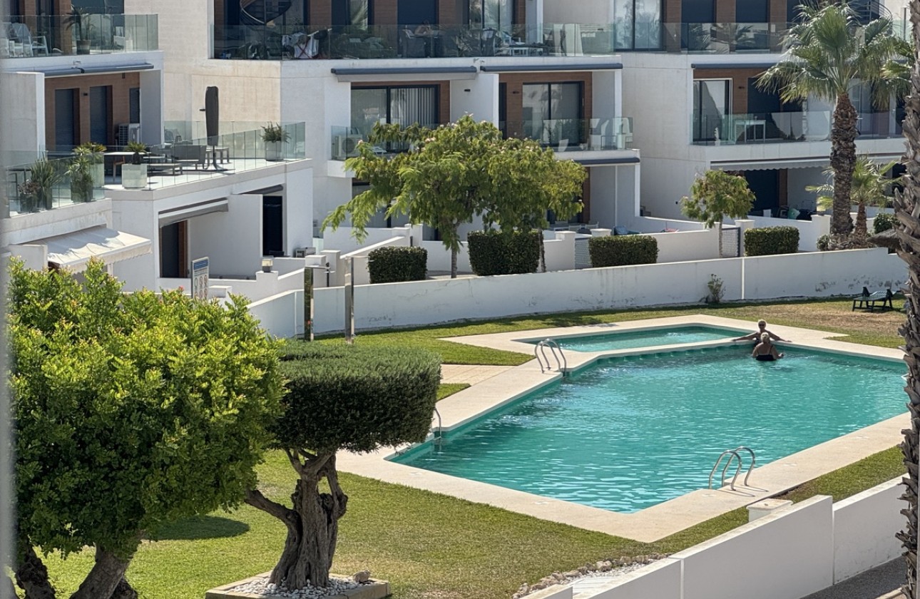 Resale - Villa - Villamartin