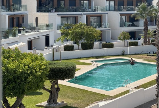 Resale - Villa - Villamartin