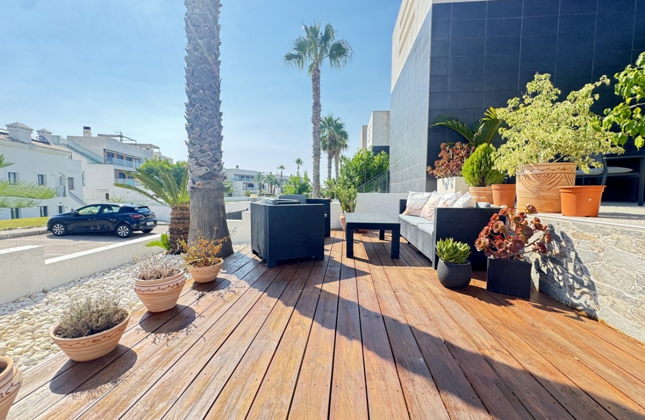 Resale - Villa - Villamartin