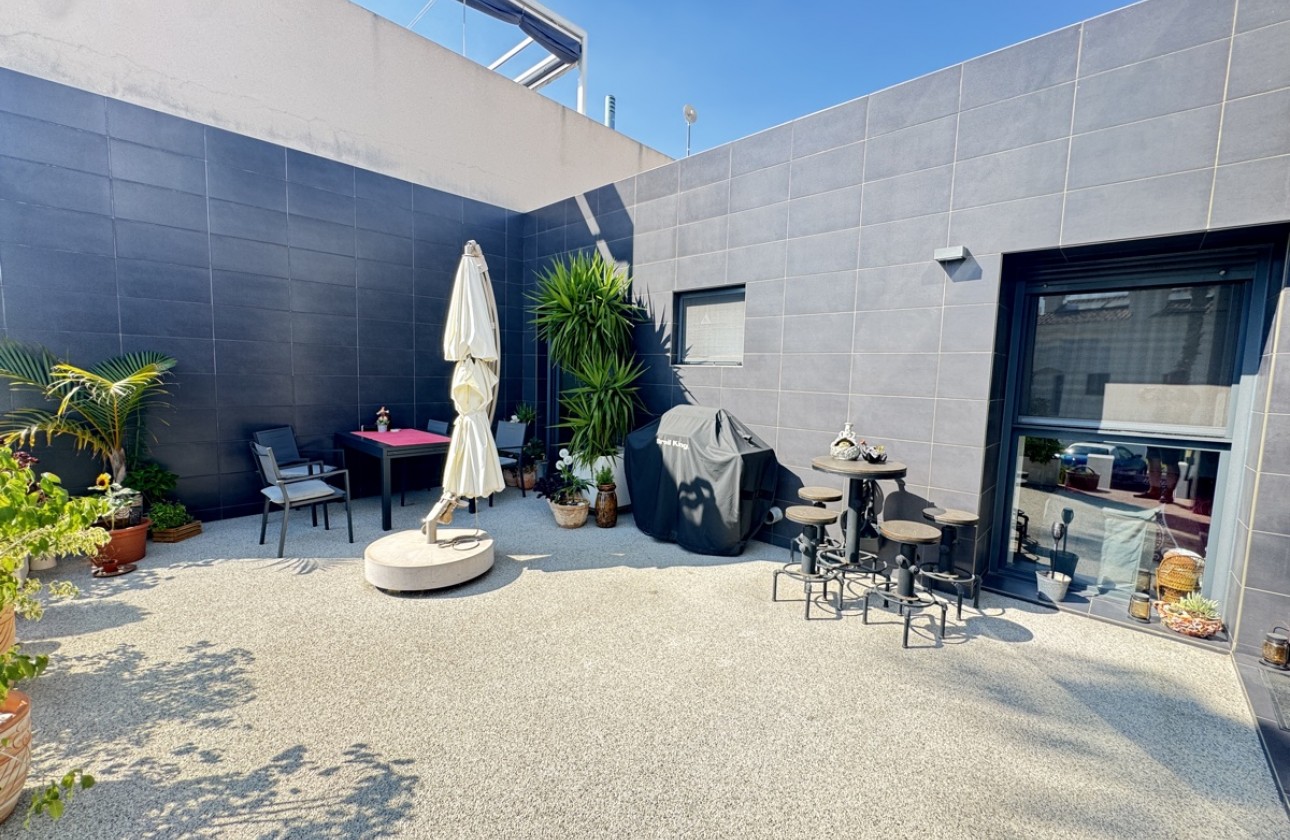 Resale - Villa - Villamartin