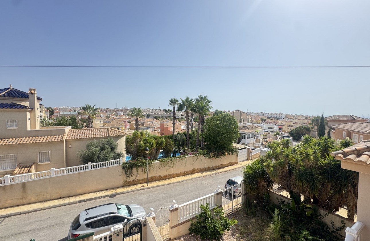 Resale - Villa - Villamartin