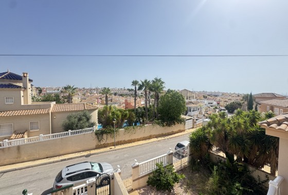 Resale - Villa - Villamartin