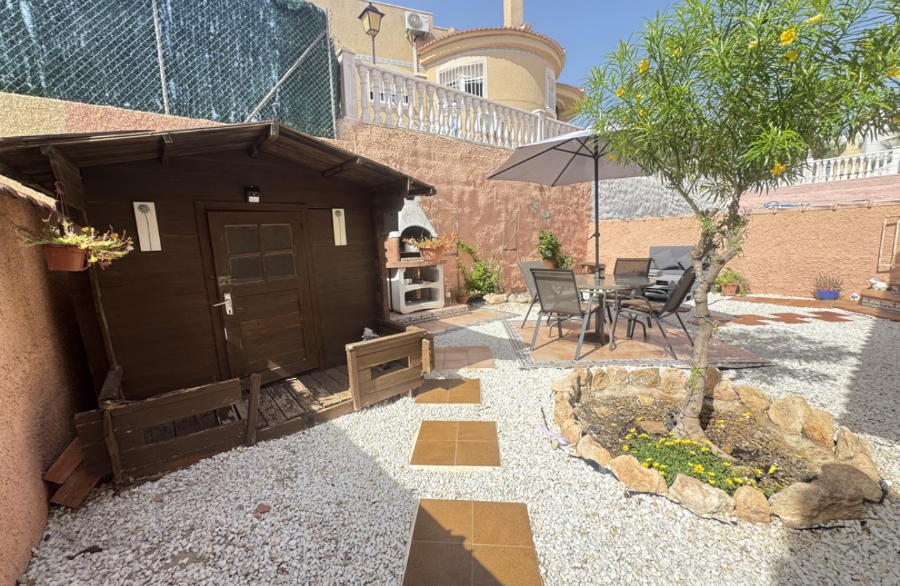 Resale - Villa - Villamartin