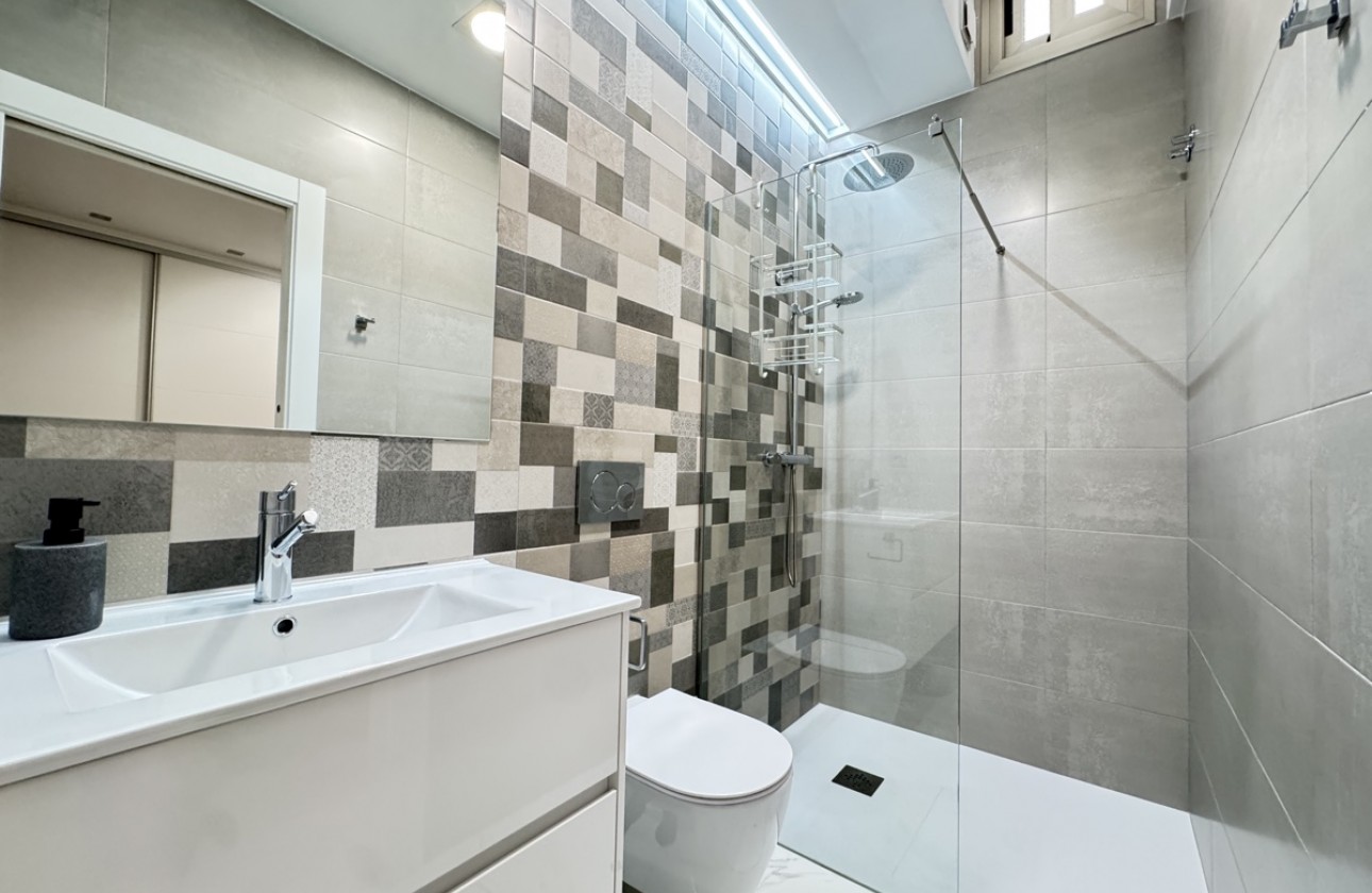 Resale - Villa - Villamartin