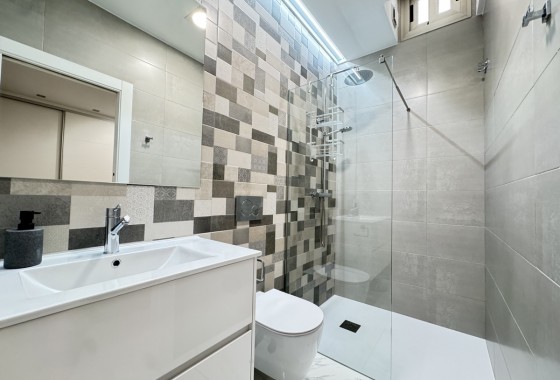 Resale - Villa - Villamartin