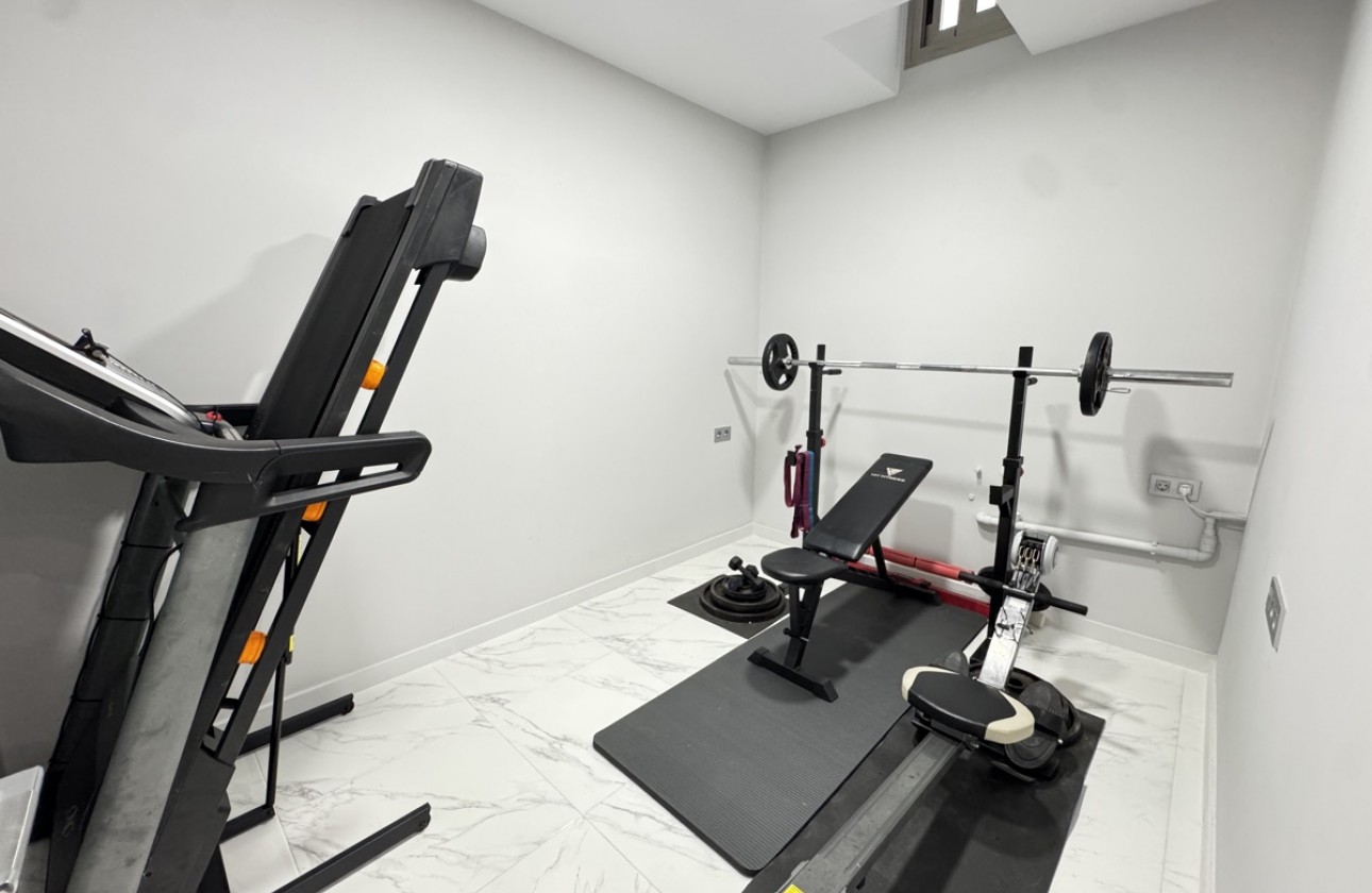 Resale - Villa - Villamartin