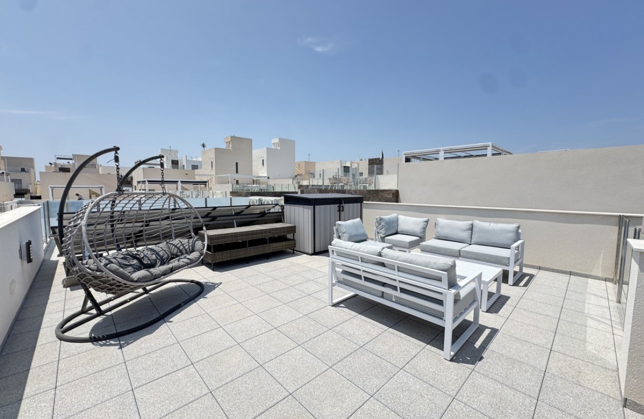 Resale - Villa - Villamartin