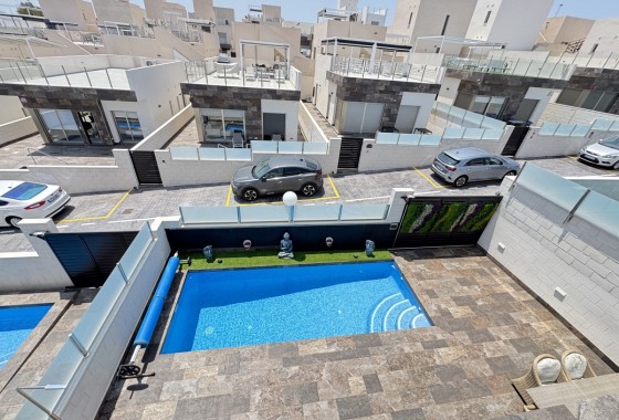 Resale - Villa - Villamartin