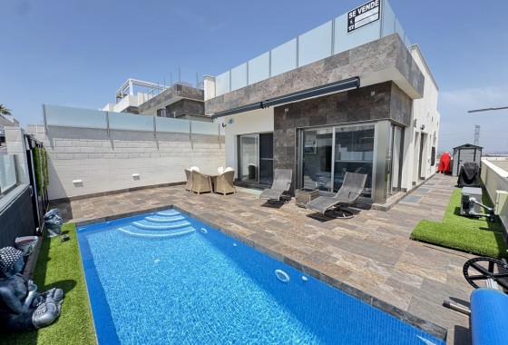 Resale - Villa - Villamartin