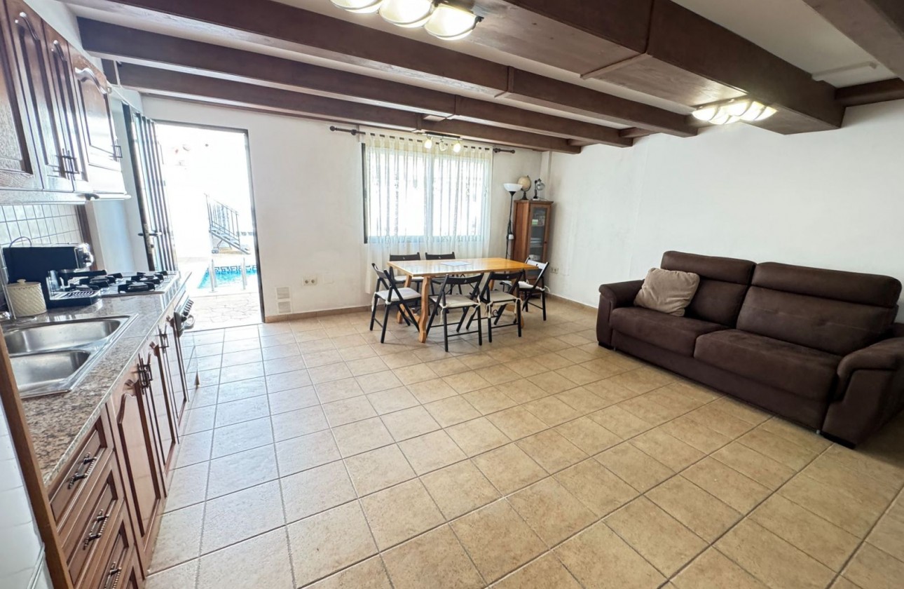 Resale - Villa - San Miguel de Salinas