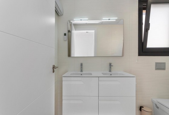 Reventa - Chalet - Torrevieja - Sector 25