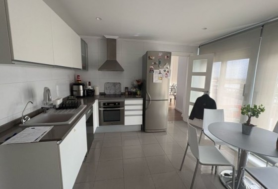 Reventa - Apartamento / piso - Elche