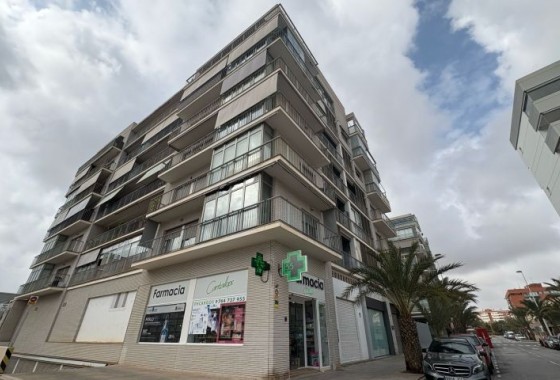 Reventa - Apartamento / piso - Elche