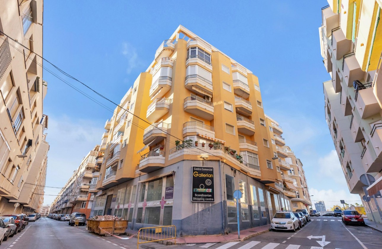 Resale - Apartment / flat - Torrevieja - Habaneras