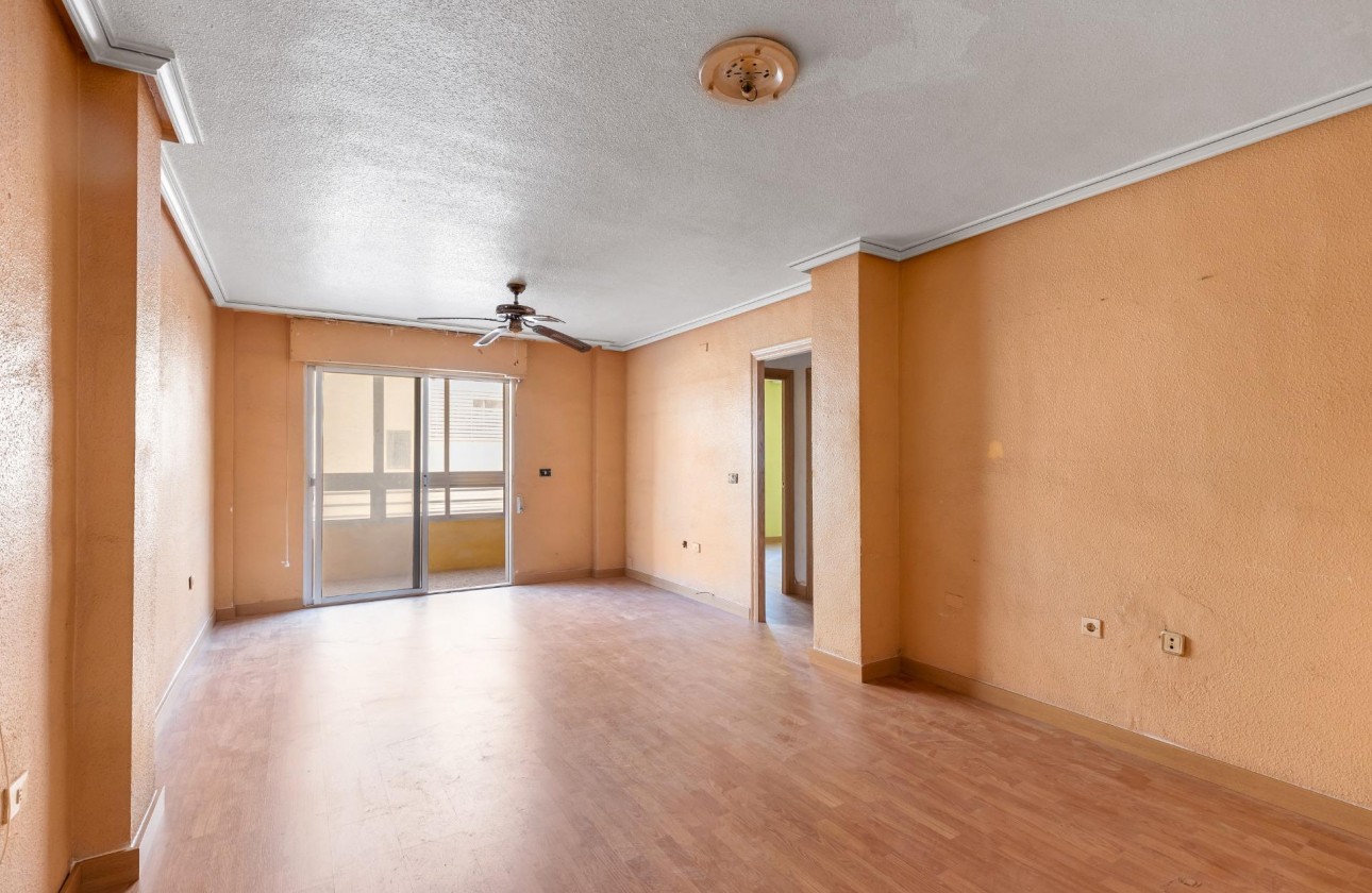 Resale - Apartment / flat - Torrevieja - Habaneras