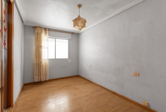 Resale - Apartment / flat - Torrevieja - Habaneras