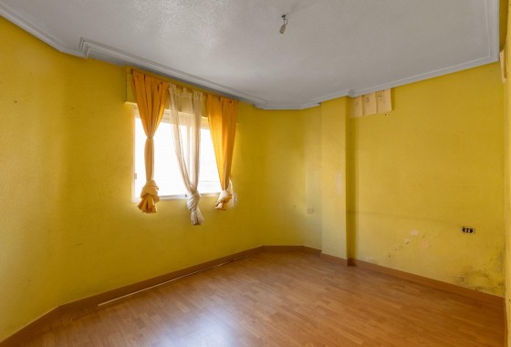 Resale - Apartment / flat - Torrevieja - Habaneras