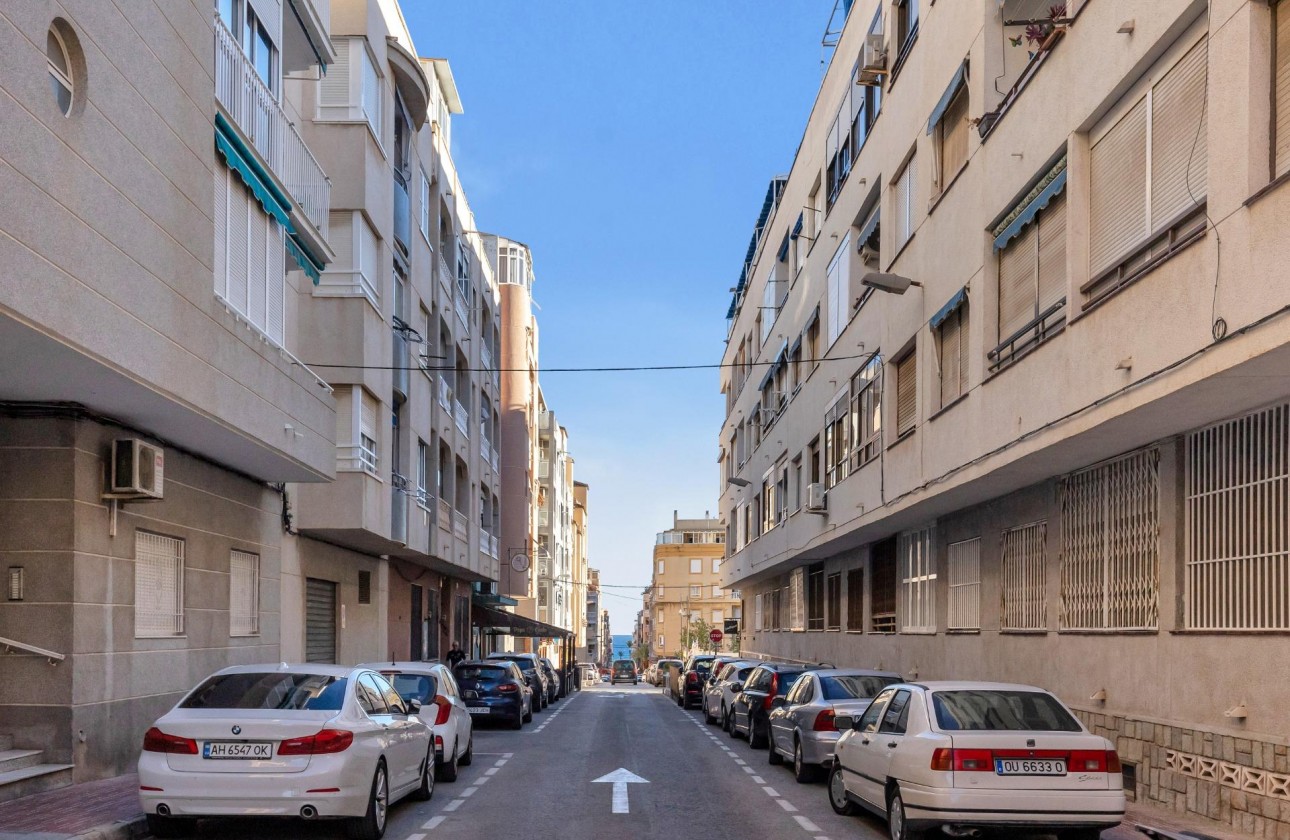 Resale - Apartment / flat - Torrevieja - Habaneras