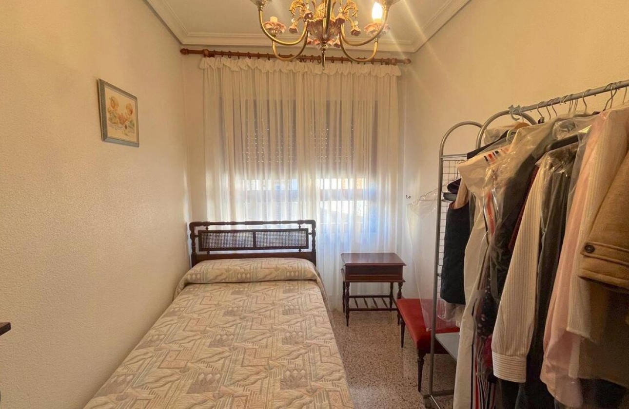 Resale - Villa - Formentera del Segura