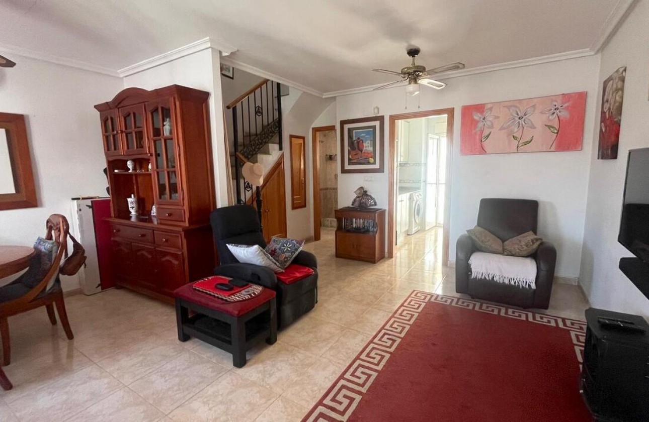 Resale - Villa - Torrevieja