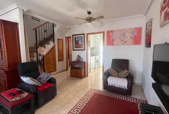 Resale - Villa - Torrevieja