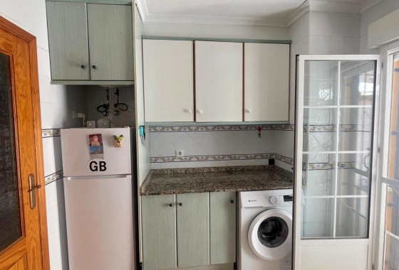 Resale - Villa - Torrevieja