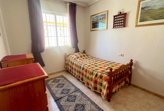 Resale - Villa - Torrevieja