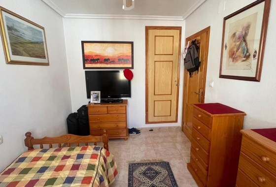 Resale - Villa - Torrevieja