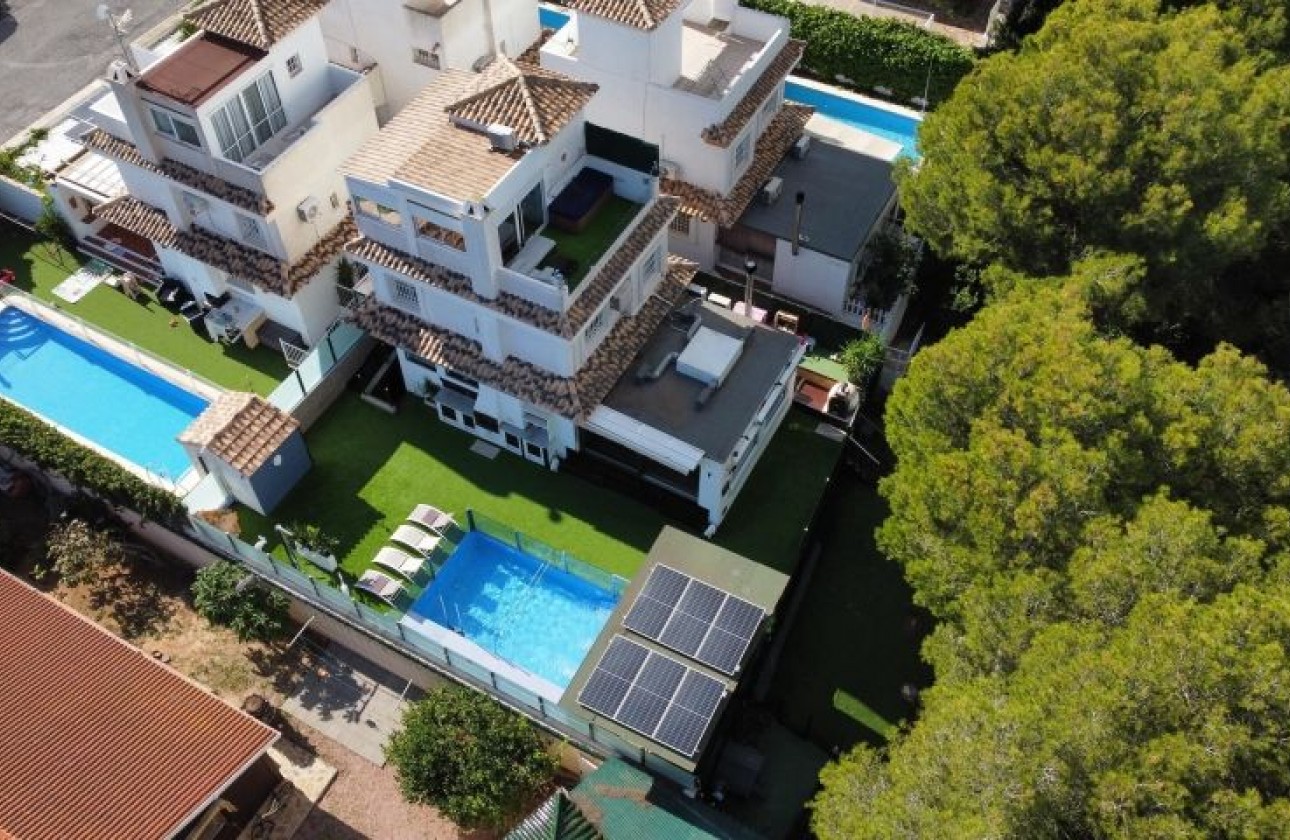 Resale - Villa - Orihuela Costa