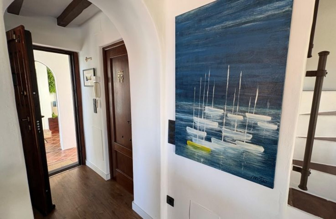 Resale - Villa - Orihuela Costa